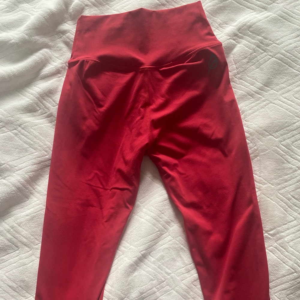 P’tula red leggings